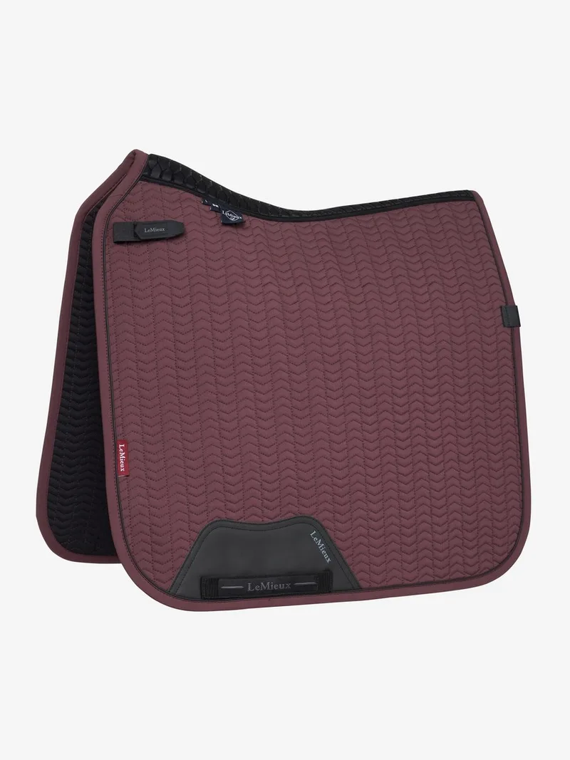 Zadeldek Lemieux Essence Dressage Square de LeMieux en Donkerpaars – photo produit