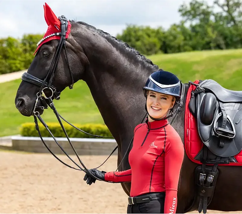 Zadeldek Lemieux Loire Classic Dressage Square de LeMieux en Rouge – photo produit