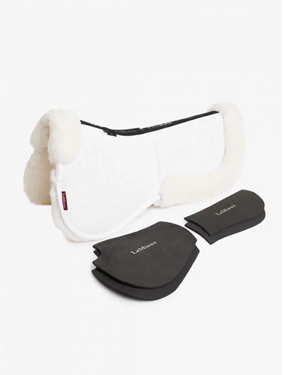 Zadelonderlegger Lemieux Prosorb Lamb Wit-wit van LeMieux in Wit – productfoto