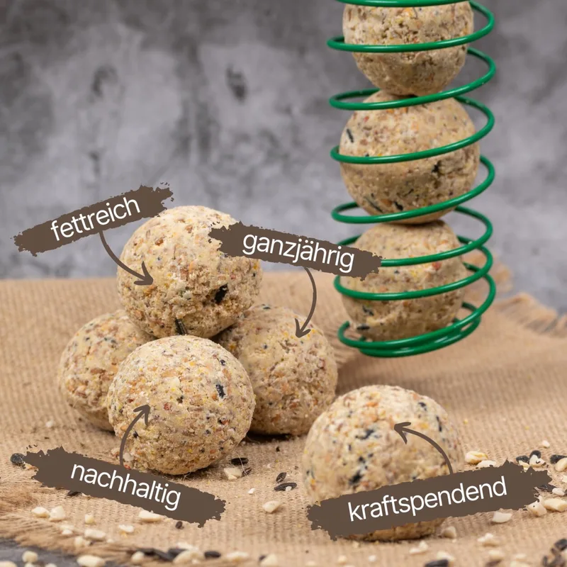 150 stuks. Lyra Pet® mezenbollen van de Alb-Mühle zonder net, volkoren & noten, 85 g per stuk + 2 dispensers by Lyra Pet – product photo 2 of 5