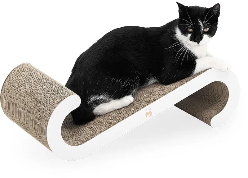 Krabkarton voor Katten - Bella 60 - Stevig Karton - Design Krabplank - 60 x 28 x 18 cm von Petrebels in Weiß – Produktfoto