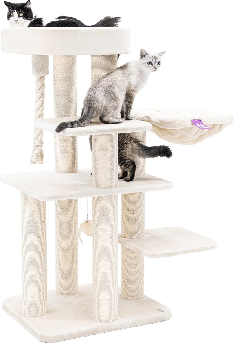 Suite 139 Krabpaal - 12 cm Dikke Stammen - Uitwasbare hangmat - Extra Stabiel by Petrebels in Cream – product photo
