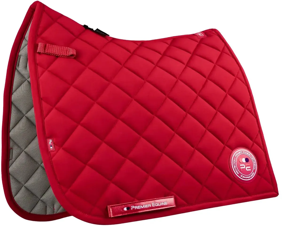 Dressuurmat voor paarden Premier Equine Atlas Close Contact från Premier Equine i Röd – produktbild