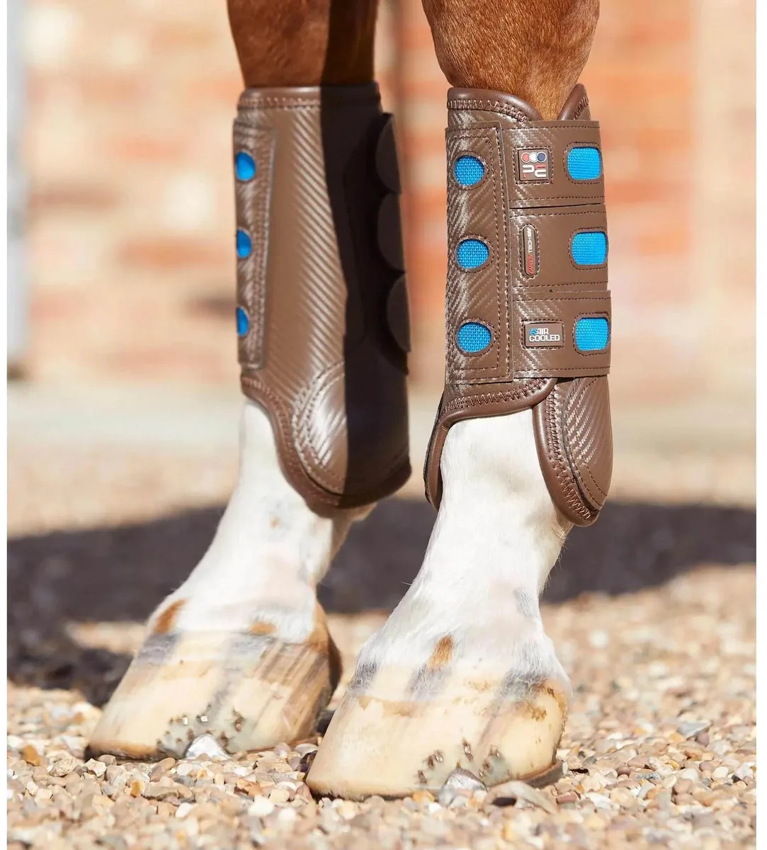 Gesloten beenkappen voor paarden Premier Equine Carbon Tech Air Cooled fra Premier Equine i Brun – produktbillede