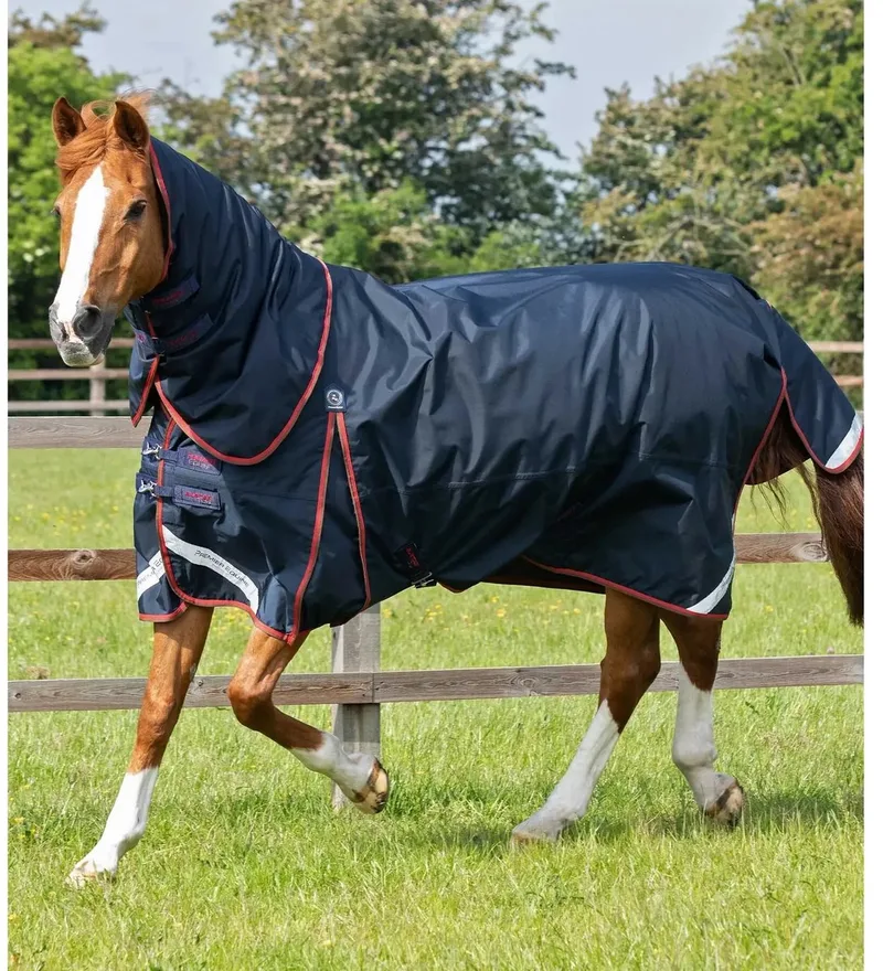 Waterdichte paardendeken met halsbedekking Premier Equine Buster 150 g by Premier Equine in Marine – product photo