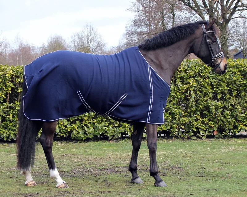 Fleecedeken Basic met singels by QHP in Dark blue – product photo