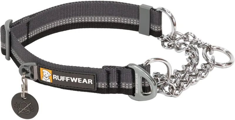 Chain Reaction Halsband - River Rock Green - 51/66 cm von Ruffwear in Grau – Produktfoto