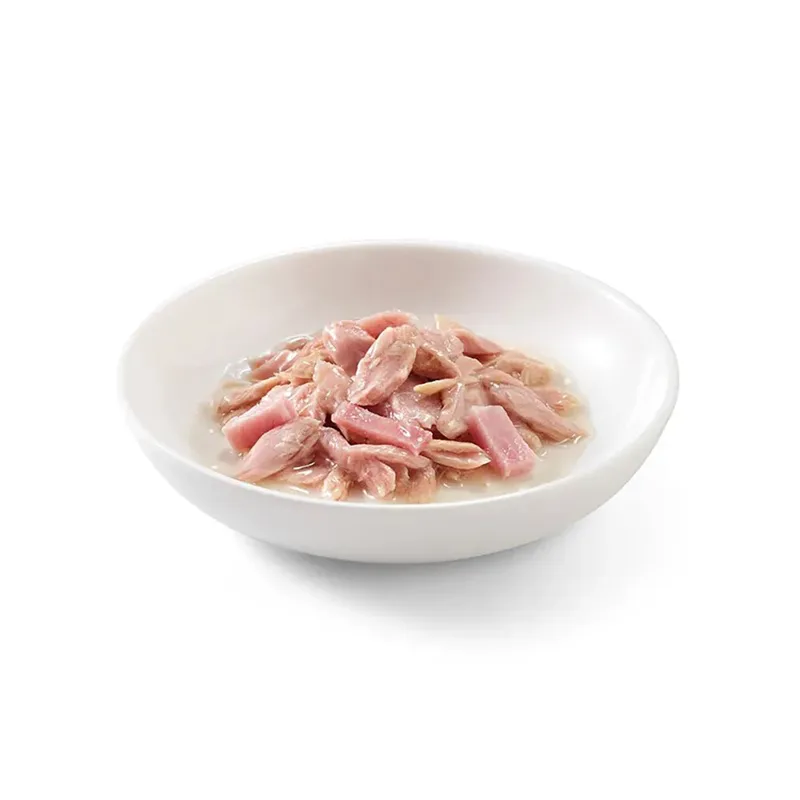 Natvoer Voor Katten Met Tonijn En Ham Bouillon 140g by Schesir – product photo