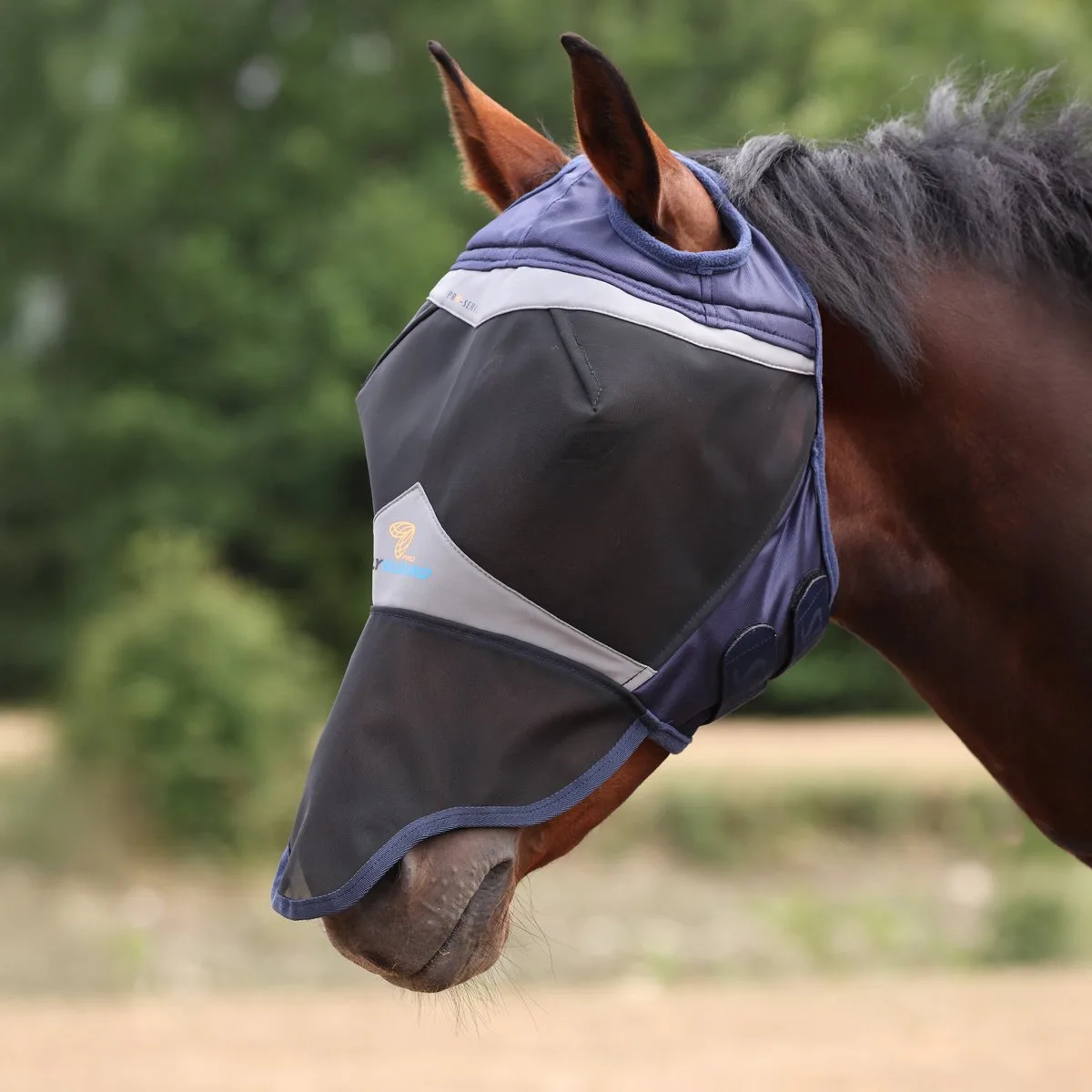 Vliegenmasker zonder oren met neus-Navy-Full von Shires – Produktfoto