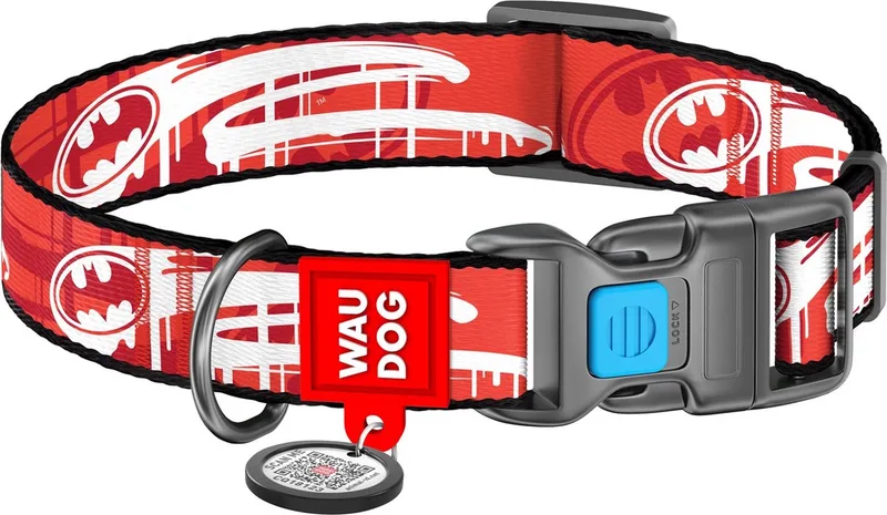 Batman Halsband / Hondenhalsband - Nylon - Gratis QR-tag - Breedte: 20 mm - Nekomtrek: 24 - 40 cm (GELIEVE ALVORENS BESTELLEN OPMETEN) by Waudog in Red – product photo