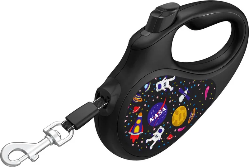 Rollijn / Hondenlijn - Tape - Nasa - Maat: M - Lengte: 5 meter - Geschikt voor honden tot maximaal 25 kg. von Waudog in Nasa (multi-colour met ruimtevaart afbeeldingen) – Produktfoto