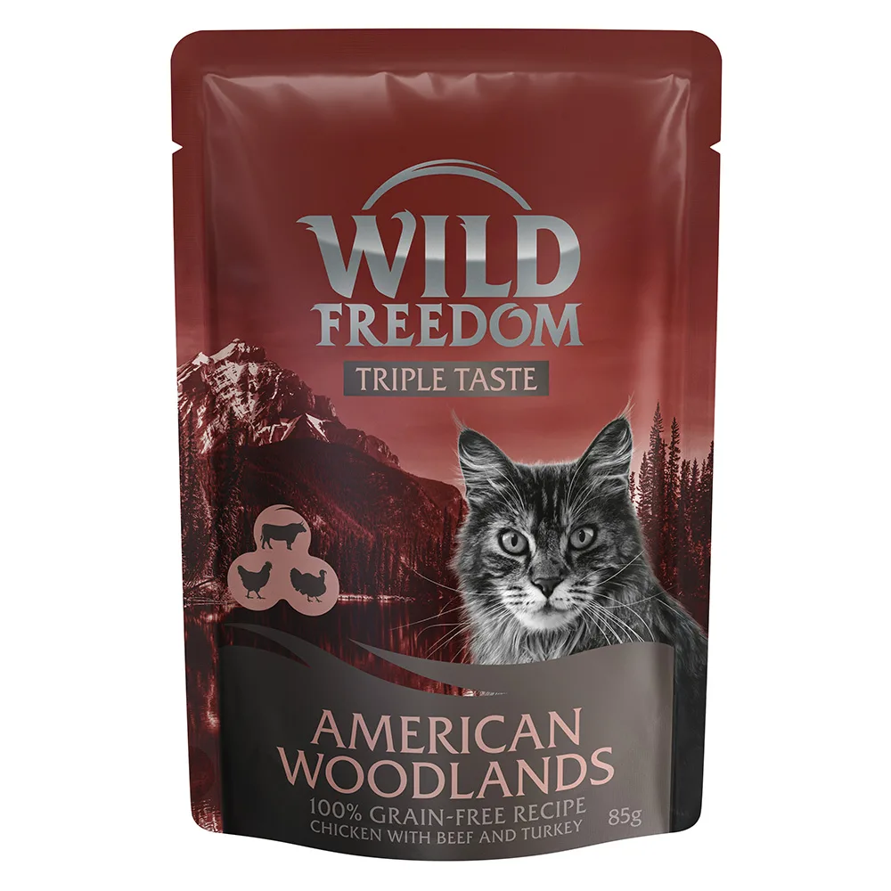8x 85g Wild Freedom Triple Taste American Woodlands Kip met Rund & Kalkoen natvoer voor katten van Wild Freedom – productfoto